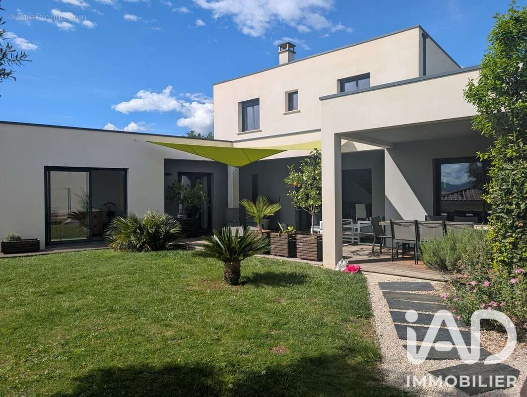 Photo 2 - Maison à MONTELIMAR