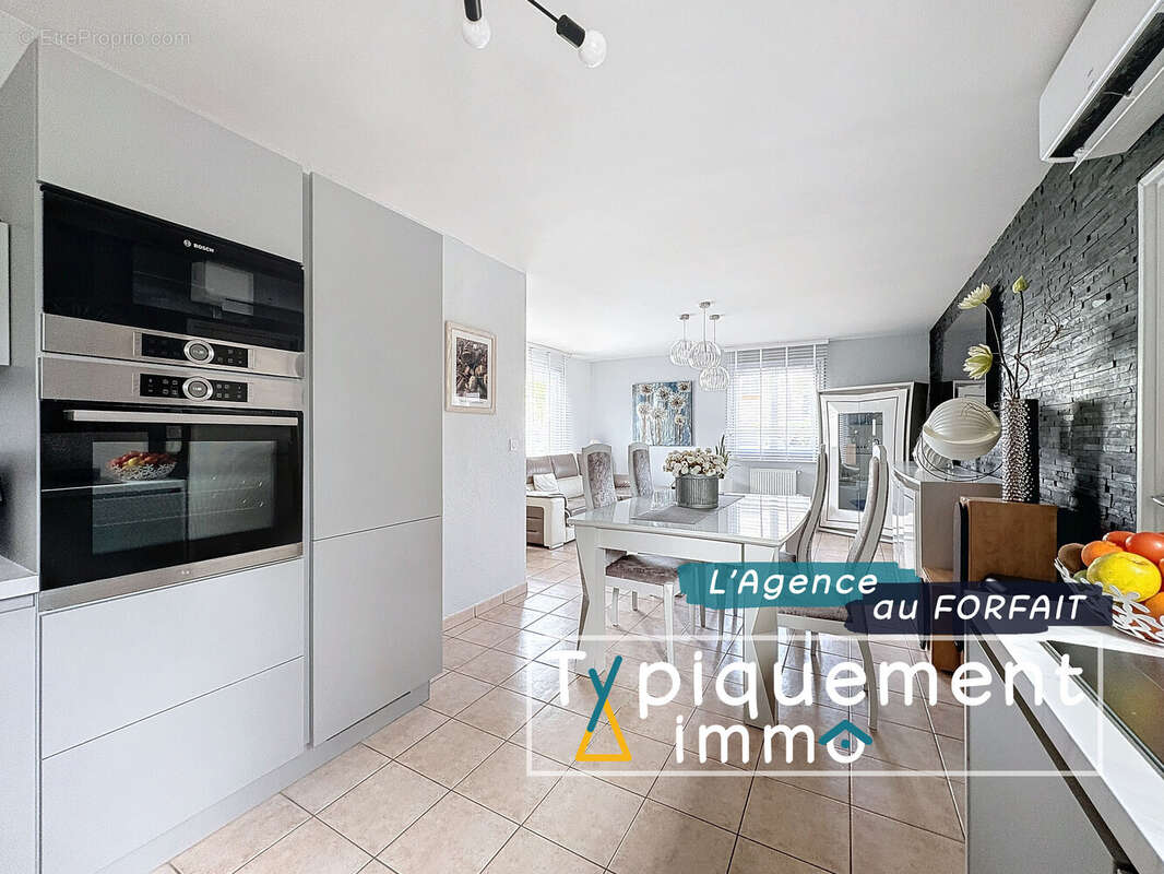 Maison à VILLENEUVE-TOLOSANE