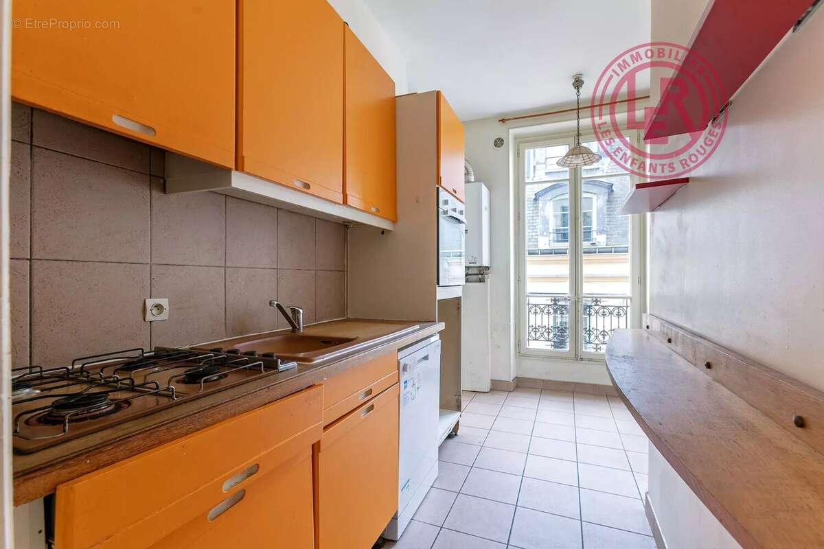 Appartement à PARIS-3E
