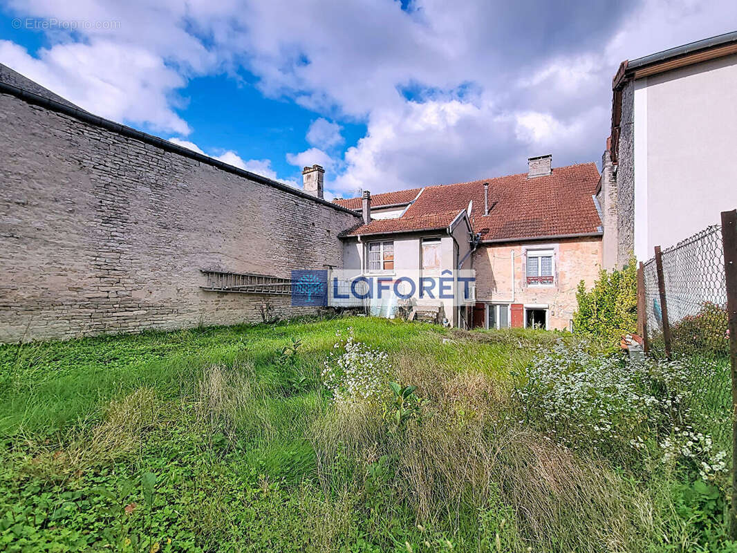 Maison à DOULAINCOURT-SAUCOURT