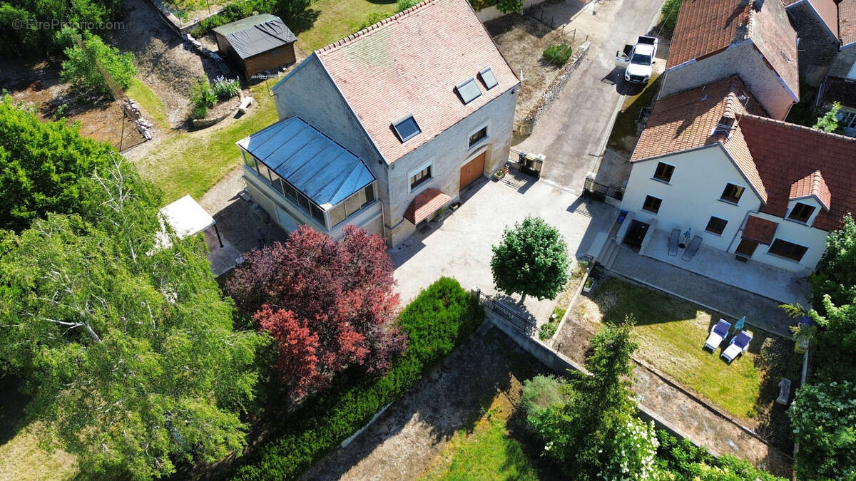 Ensemble immobilier de deux maisons(300m2)  rénovées avec un terrain arboré de 3700m2 proche de DIJON (45mn) - photo 35