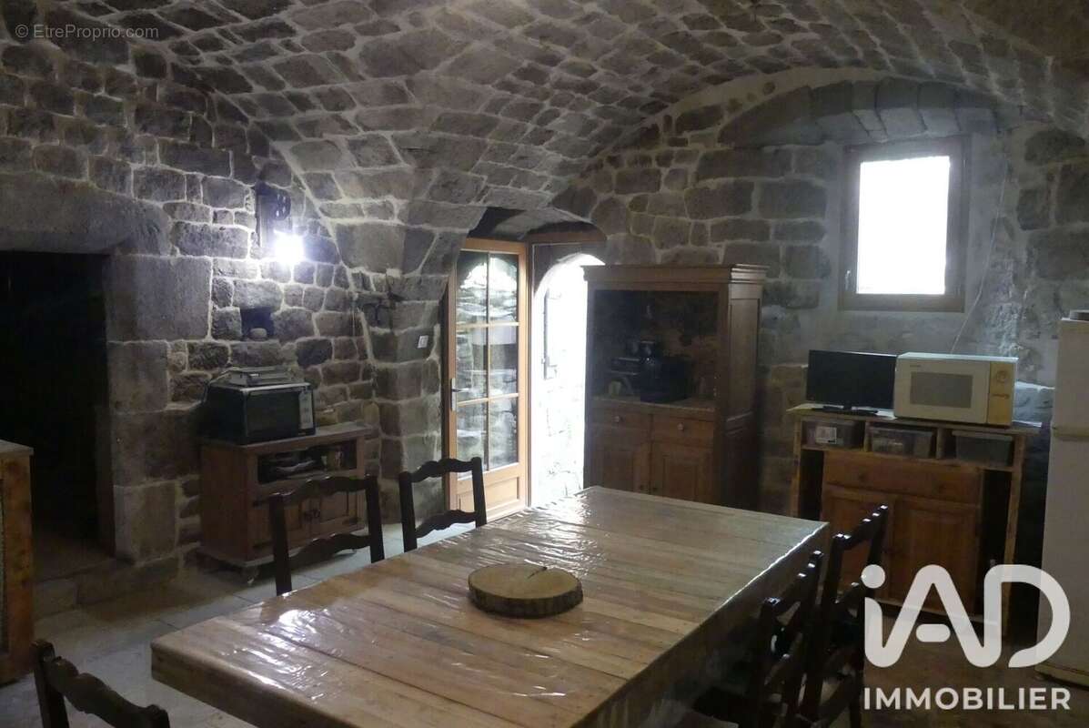 Maison 93 m² à Burzet  - photo 9
