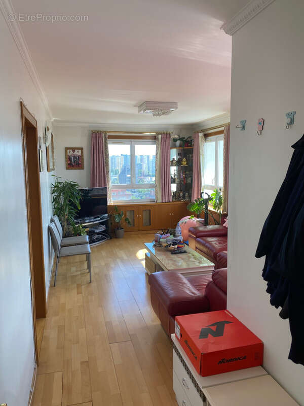 Appartement à PARIS-20E