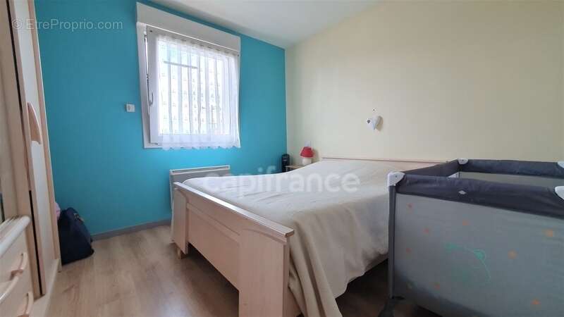 VAUVILLERS (70). Ensemble immobilier composé d'une maison d'habitation de 170m² et d'un bâtiment de 520m² - photo 8