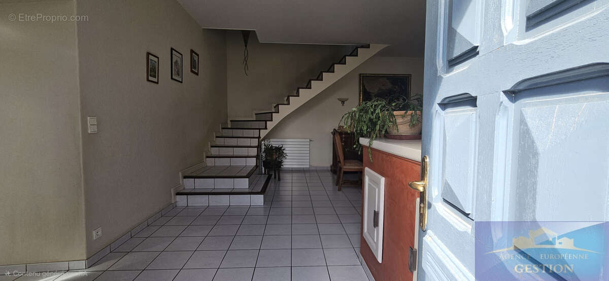 Maison à PONTACQ