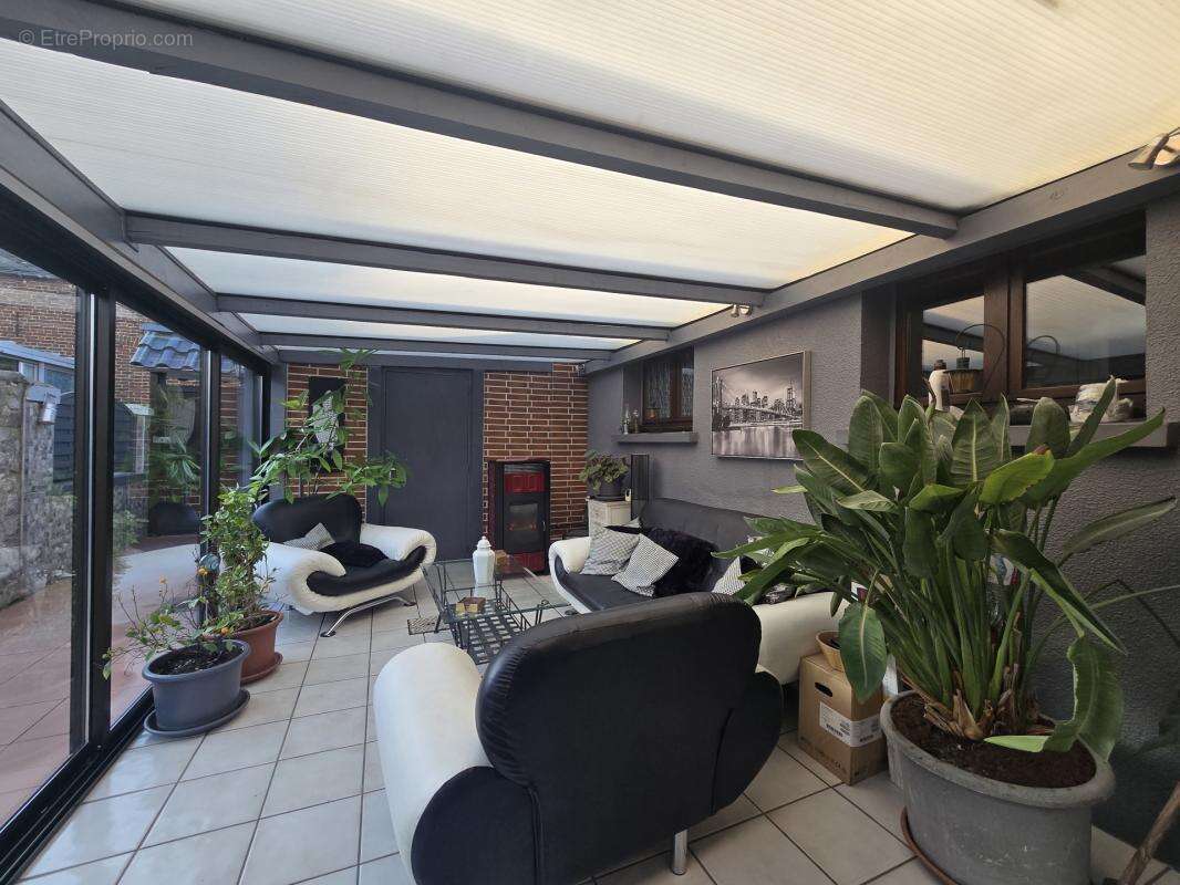 Maison à AVESNES-LES-AUBERT