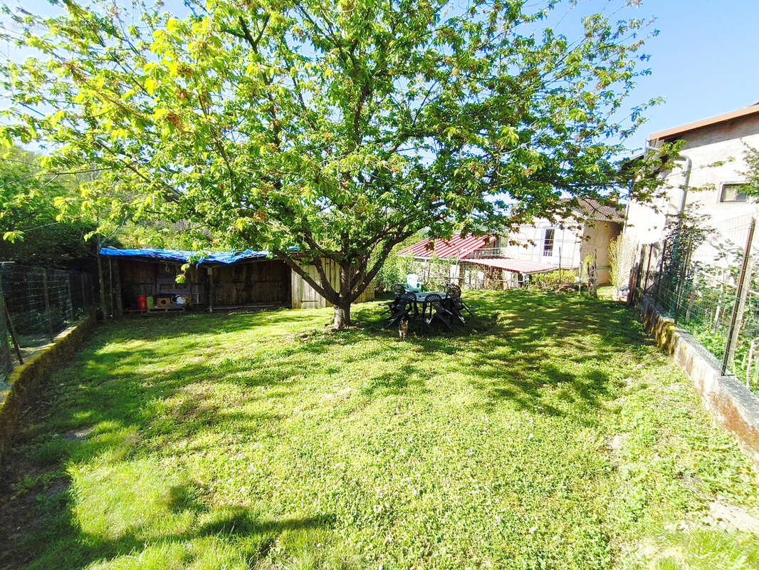 Maison à DECAZEVILLE