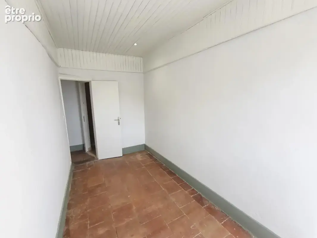 Appartement T3 bis de 96 m2 entièrement rénové avec jardin et garage - photo 15
