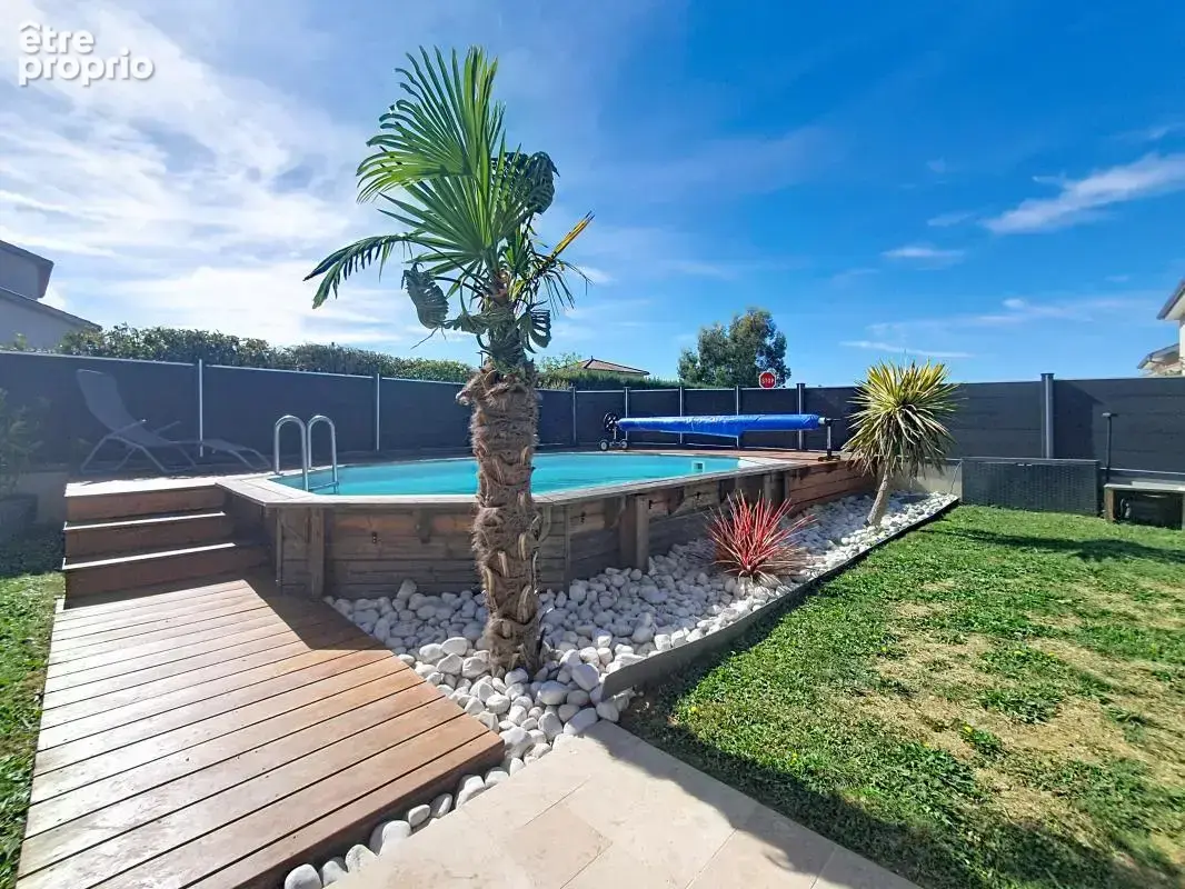 Maison - 3 Chambres - Garage - 2 Terrasses - Pergola - Cuisine extérieure - Piscine - Jardin - Au cœur du village - photo 8