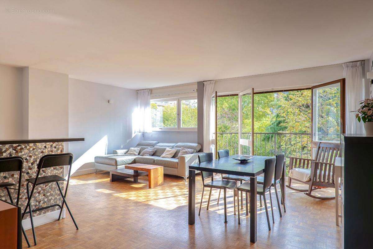 Appartement à MAISONS-ALFORT