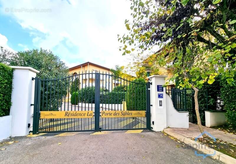 Appartement à LATTES