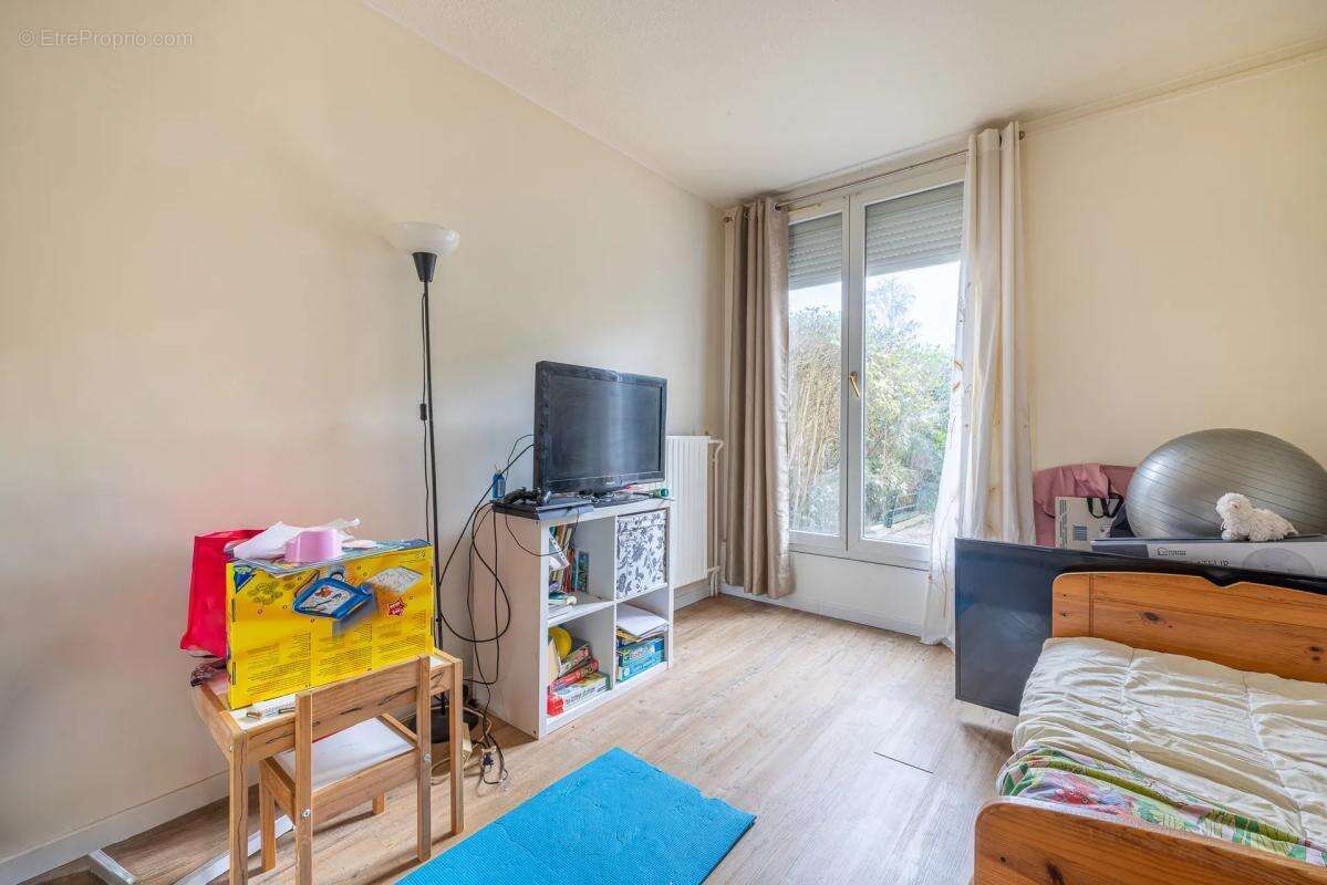 Appartement à SAVIGNY-LE-TEMPLE