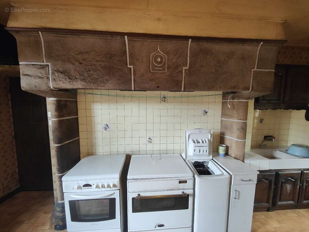 Calmont-maison avec jardin a renover - photo 11