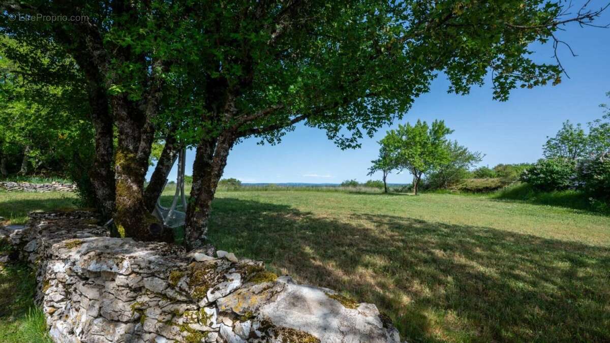 Maison à GOURDON