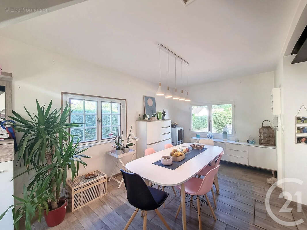 Maison 95 m² à Menestreau-En-Villette  - photo 3