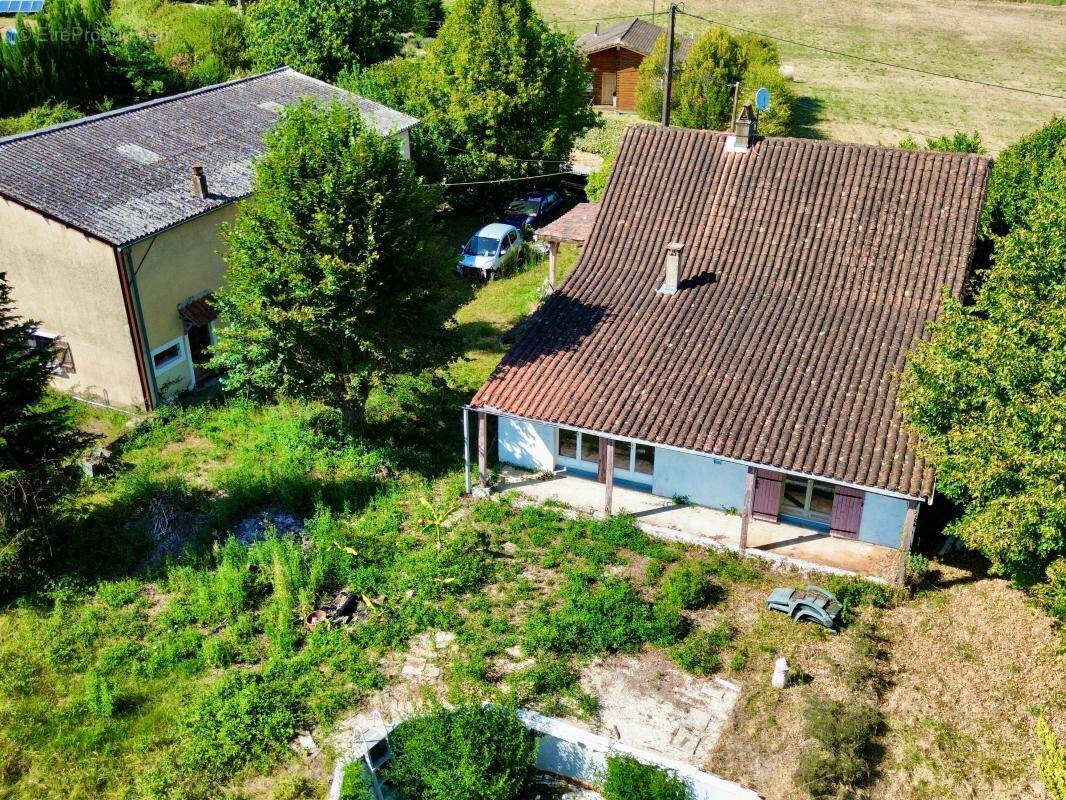 Maison à GRUN-BORDAS