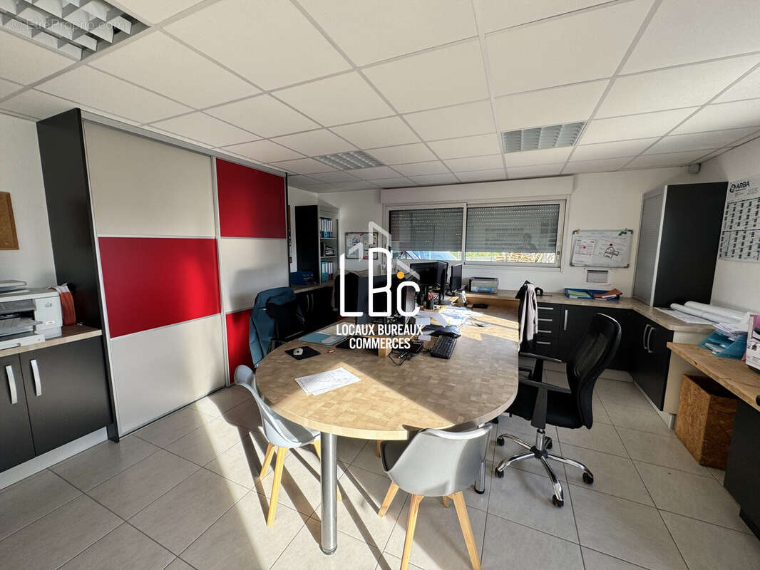 Commerce à LES TOUCHES