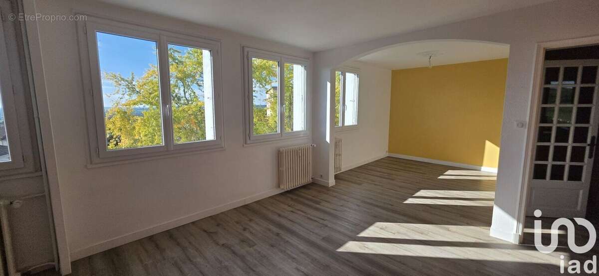 Photo 4 - Appartement à AURILLAC