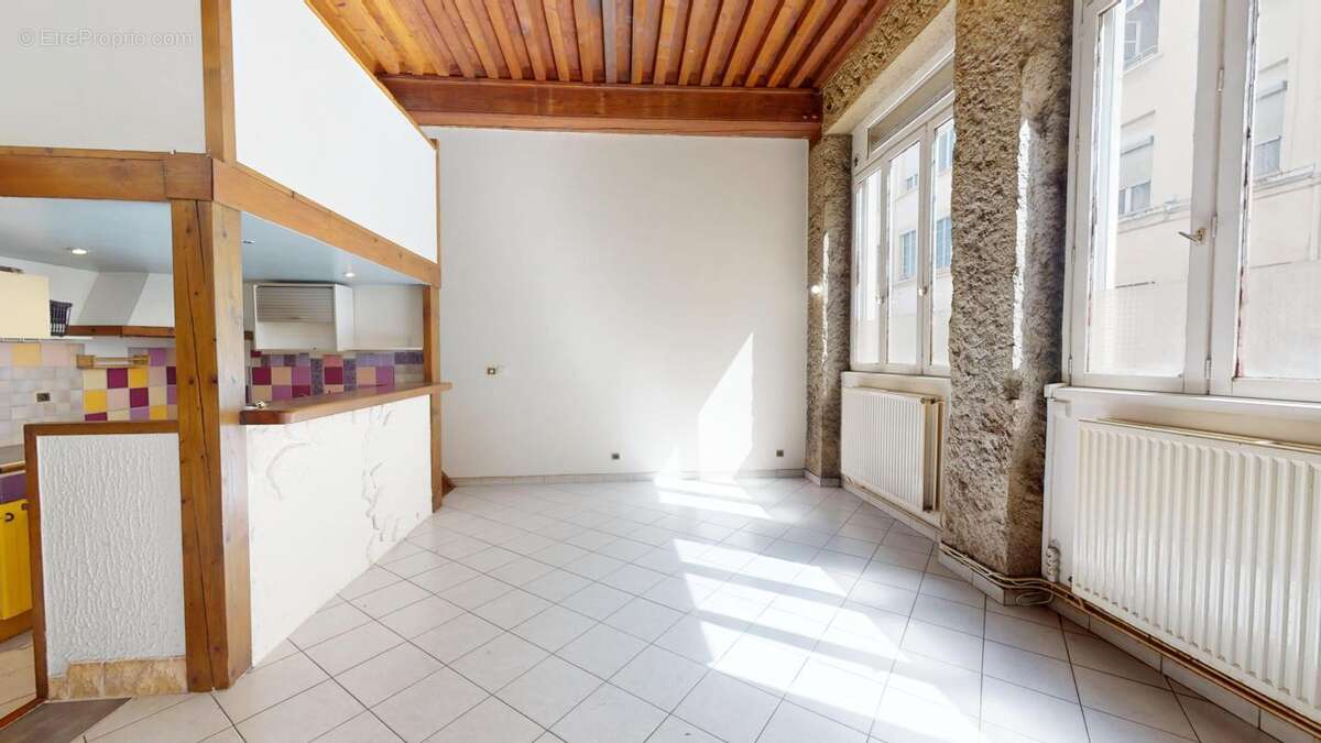  À VENDRE ! Appartement T2 avec mezzanine - Croix-Rousse Centre - photo 2