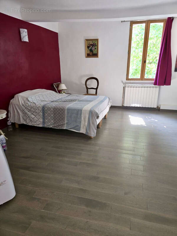 Maison à VARAGES