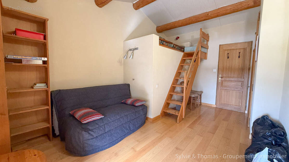 Maison à CADEROUSSE