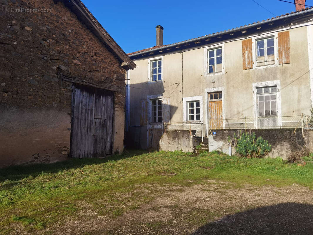 Maison à MONTEMBOEUF