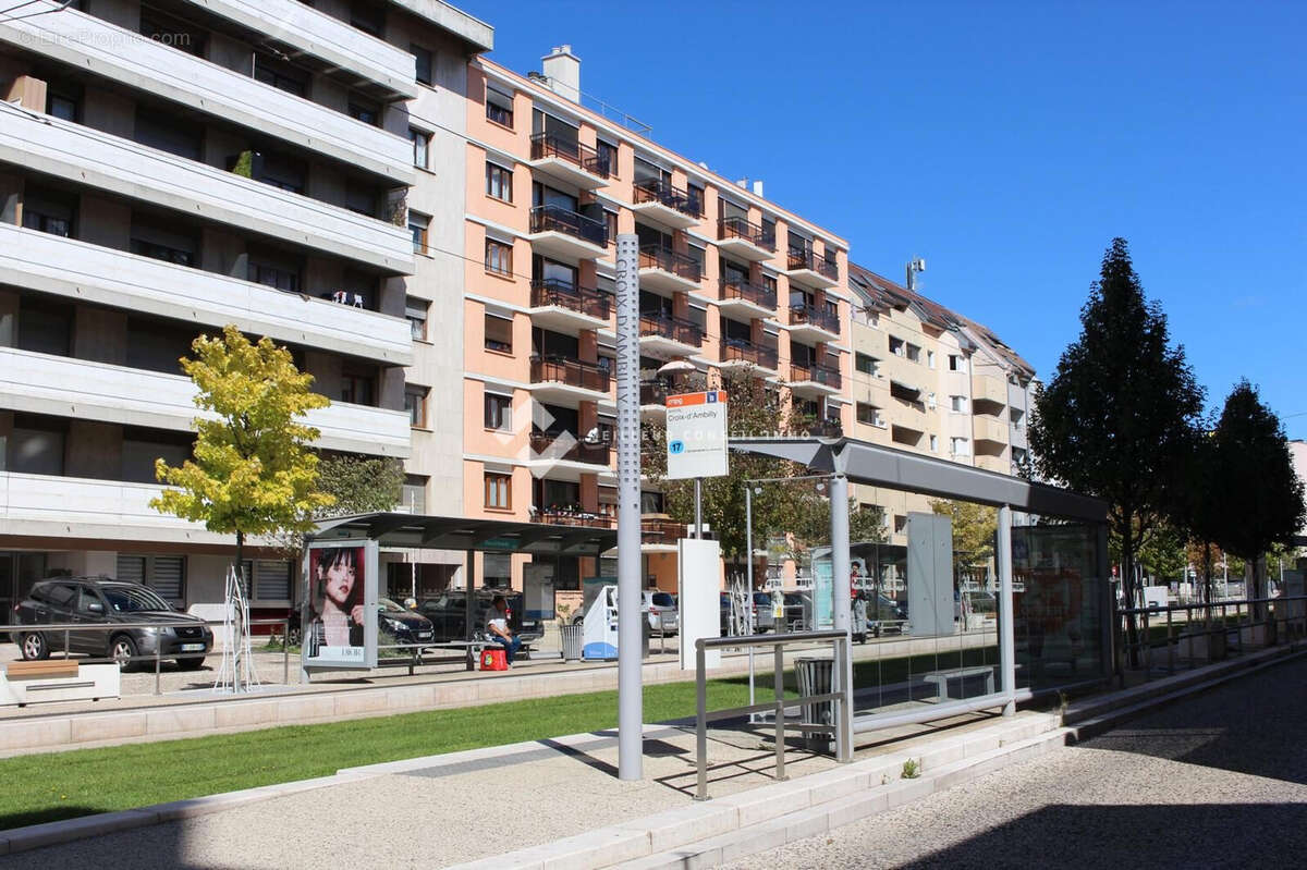 Commerce 73 m² à Ambilly  - photo 6