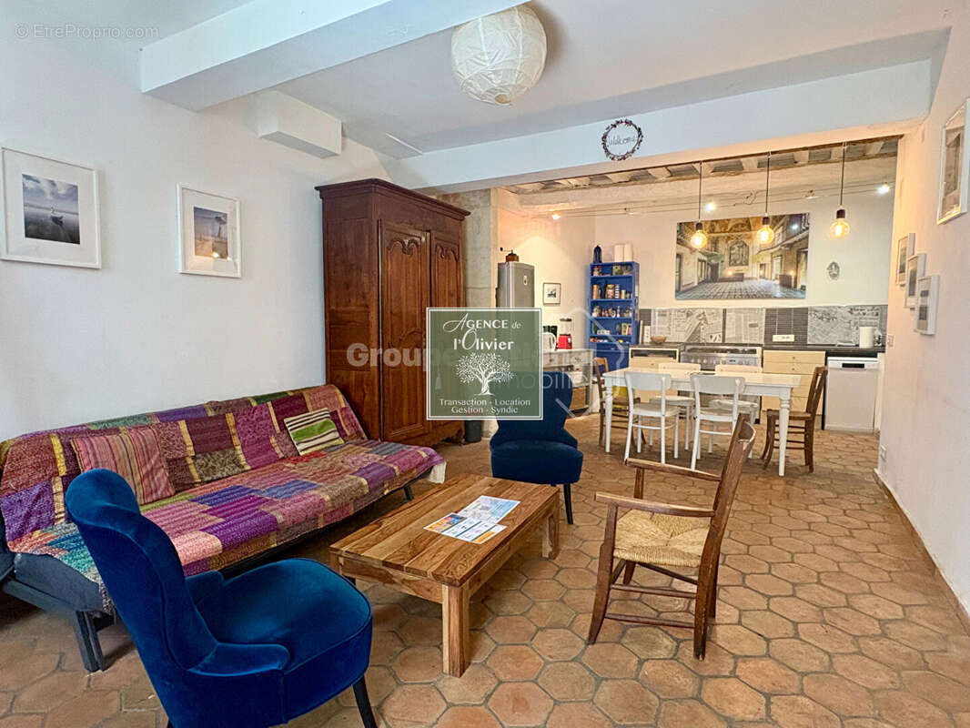 ARLES. Magnifique maison de ville avec terrasse - photo 3
