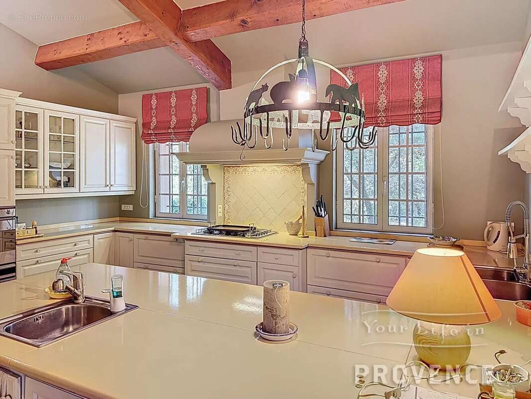 Maison à LE CANNET-DES-MAURES