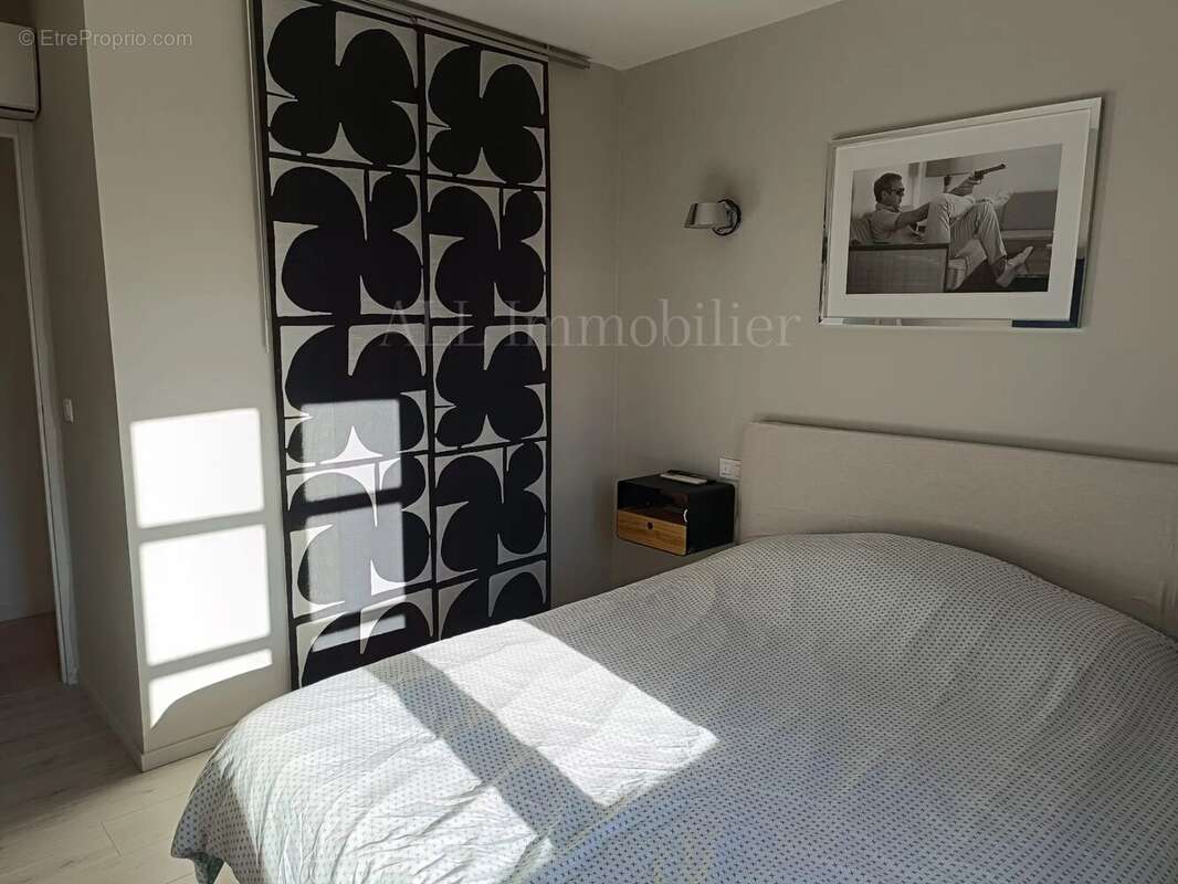 Appartement à LA MOLE