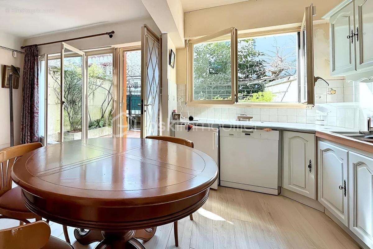 Maison à PARIS-19E