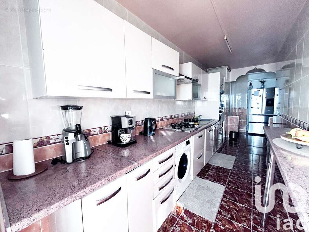 Photo 5 - Appartement à GENNEVILLIERS