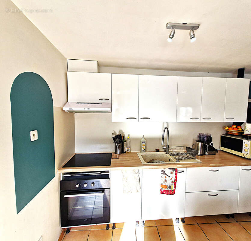 Appartement à SOLLIES-PONT