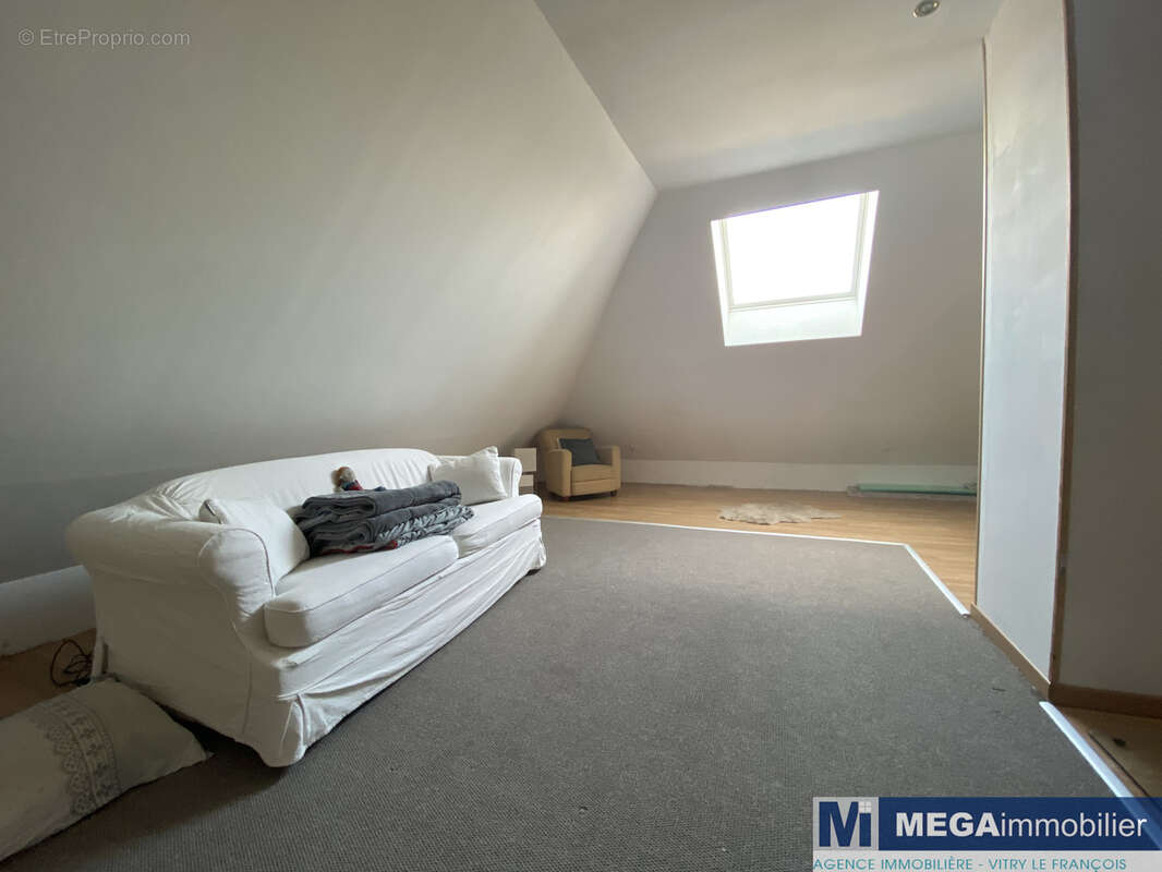 Maison au coeur de Vitry le François - photo 12