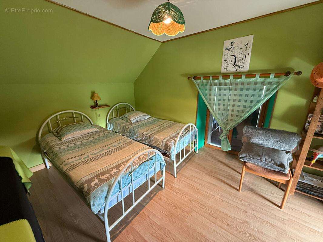 Maison 127 m2 + 2000 m2 terrain + dépendances + puits - photo 7