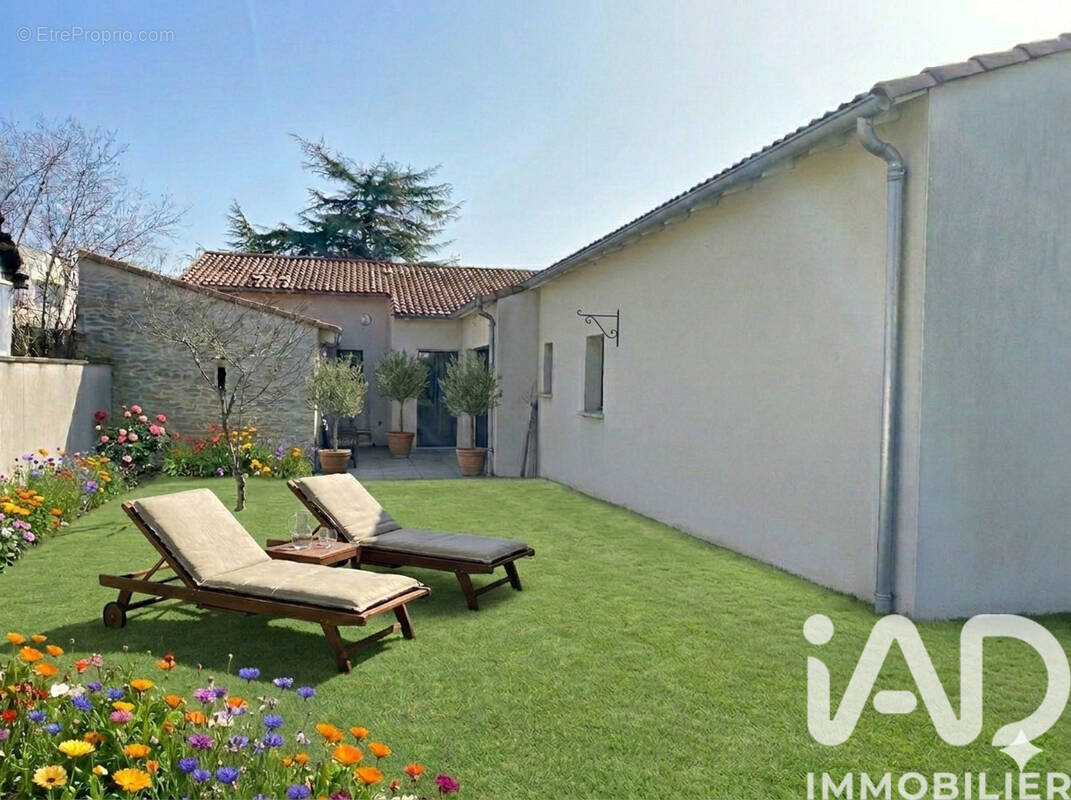 Photo 1 - Maison à NIORT