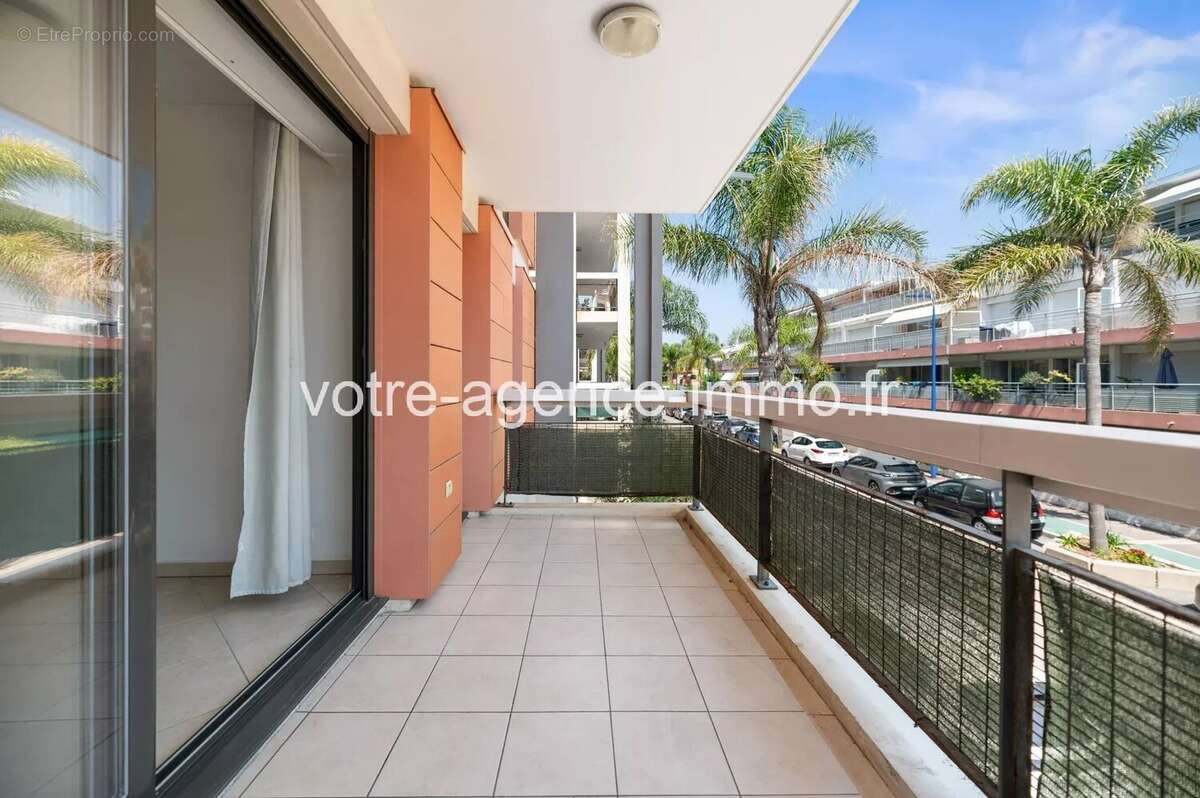 Appartement à VILLENEUVE-LOUBET