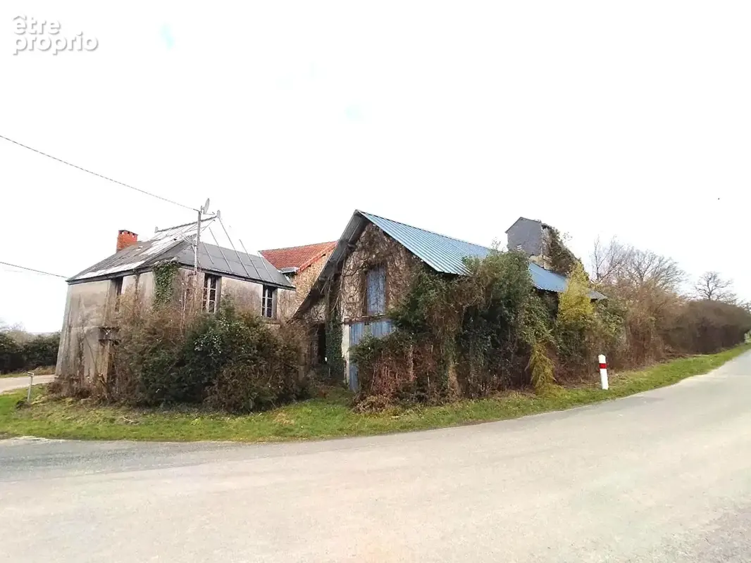 maison à vendre Le Ham en Mayenne avec dépendances