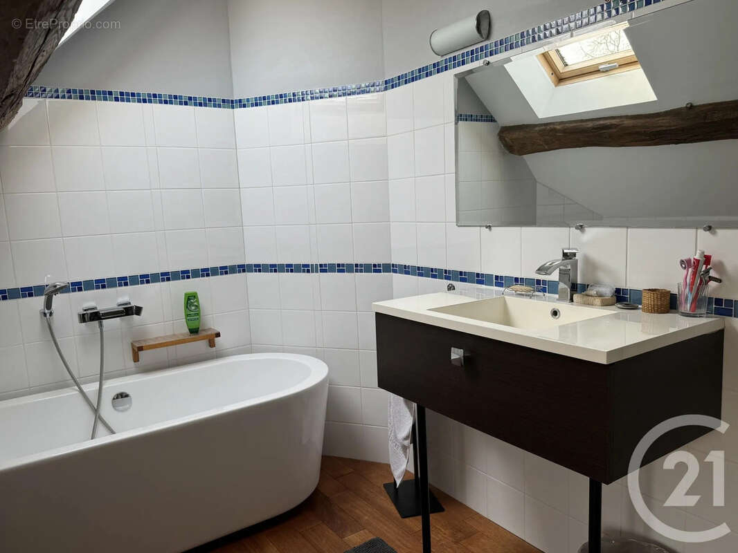 Maison à COSNE-COURS-SUR-LOIRE