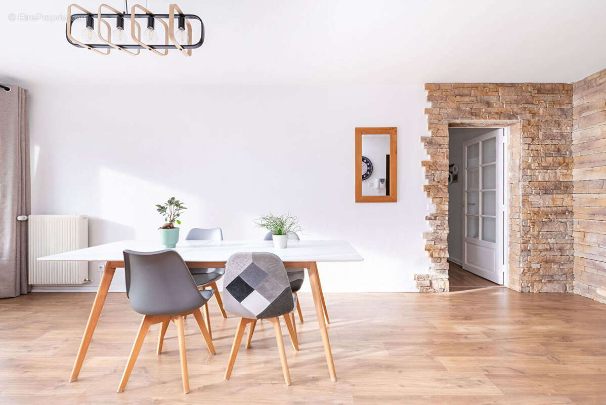 Appartement à SAINTE-FOY-LES-LYON