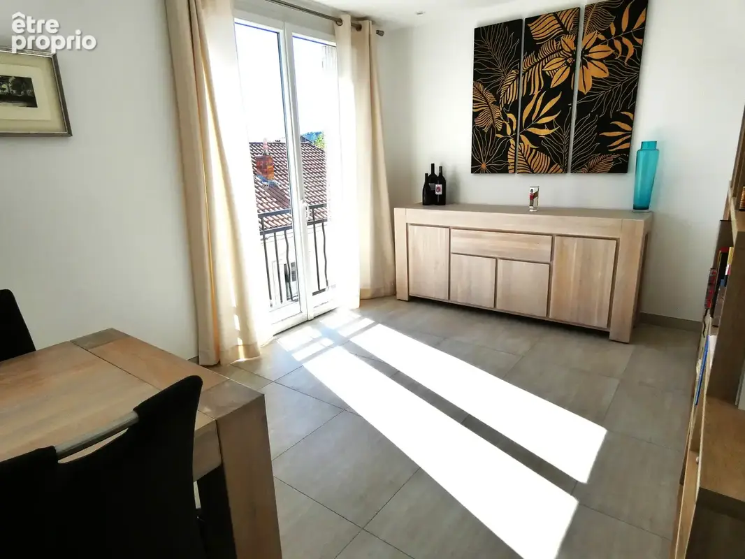 Appartement trés lumineux t3 ascenseur centre ville Alès - photo 4