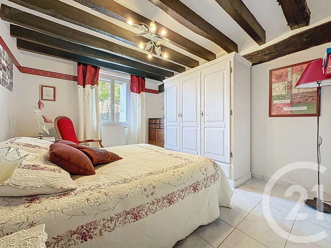 Maison à GRANDPUITS-BAILLY-CARROIS