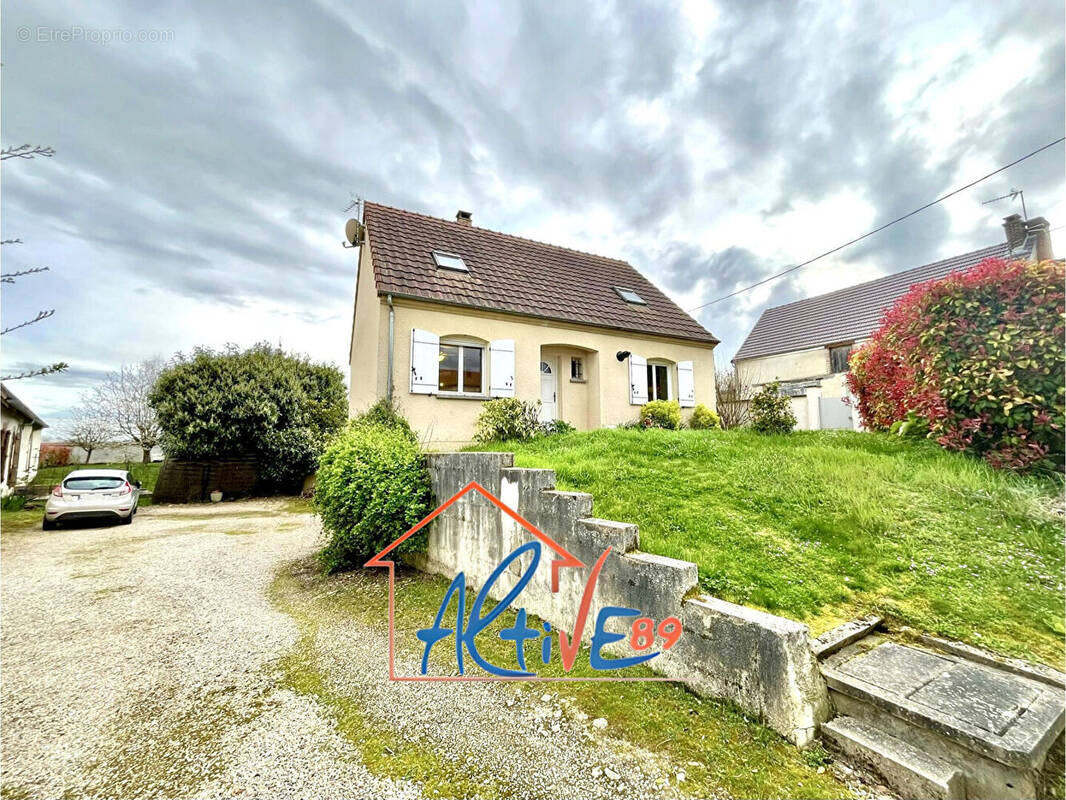 Maison à CHAMPLAY
