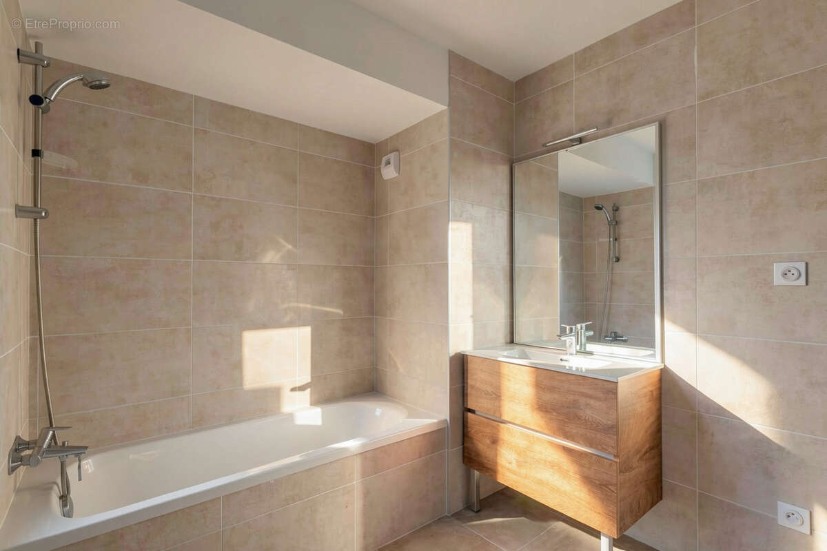 Appartement T4 - 101m2 - photo 8