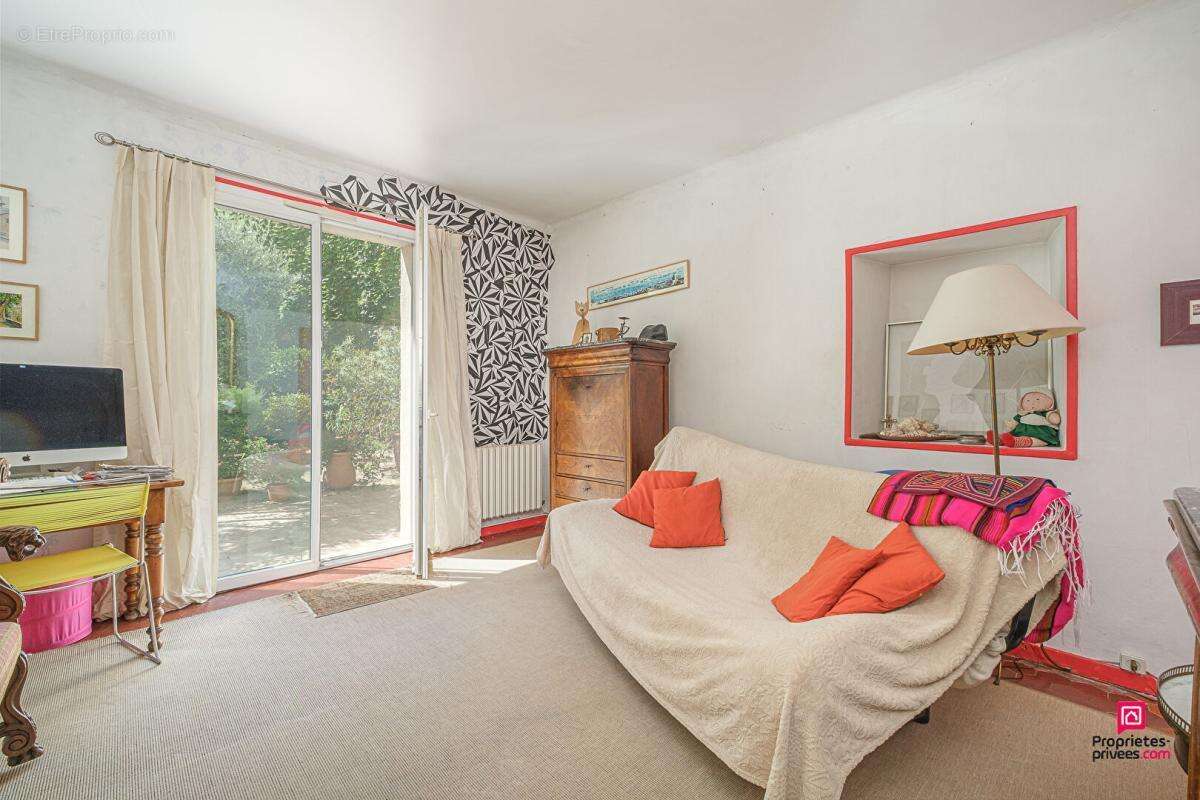 Appartement à MARSEILLE-6E