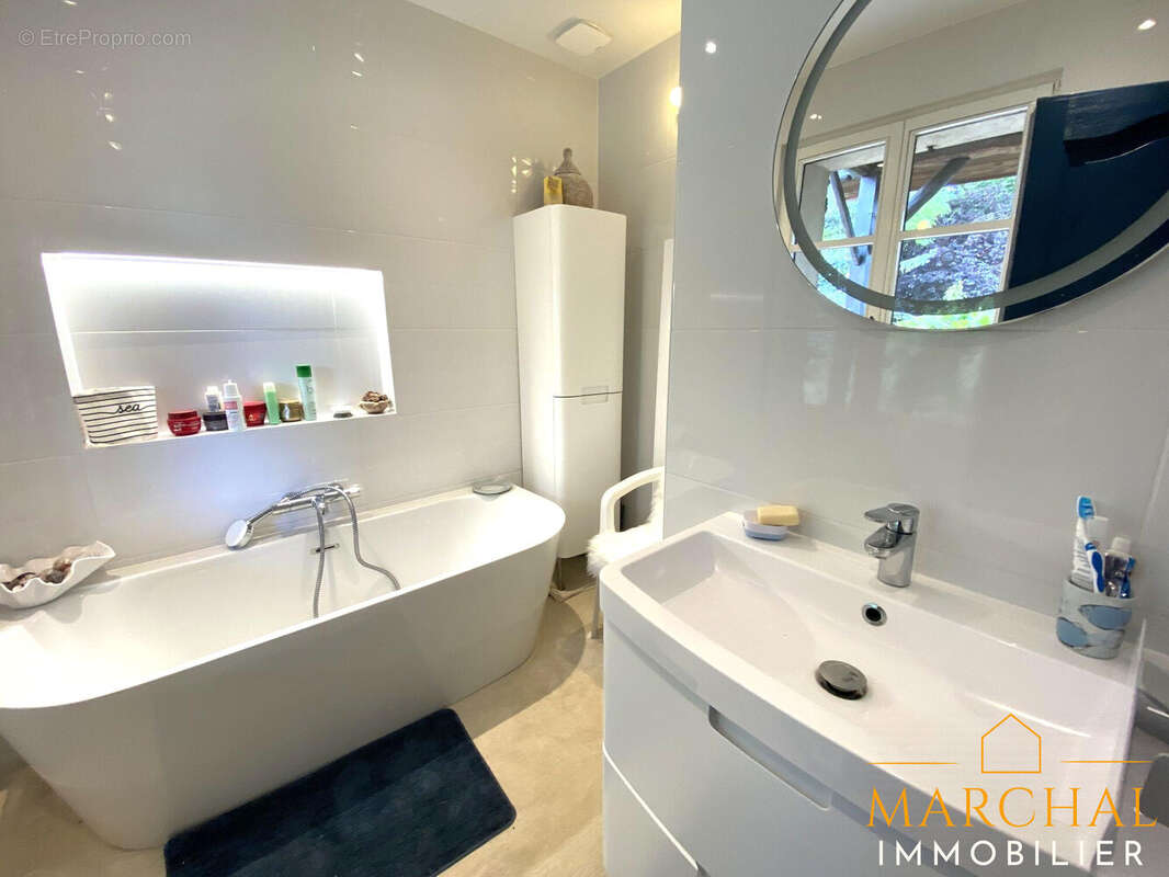 Maison à JOUY-AUX-ARCHES