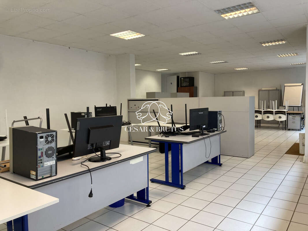 Commerce 120 m² à Lyon-6e  - photo 3