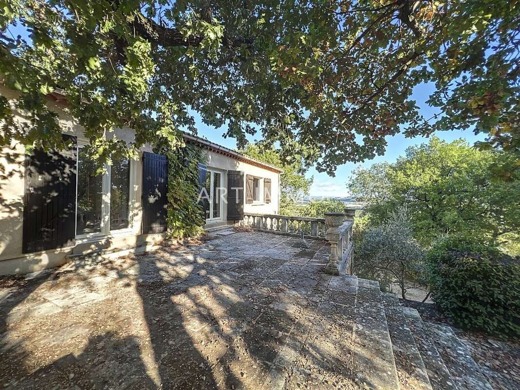 Maison à GORDES
