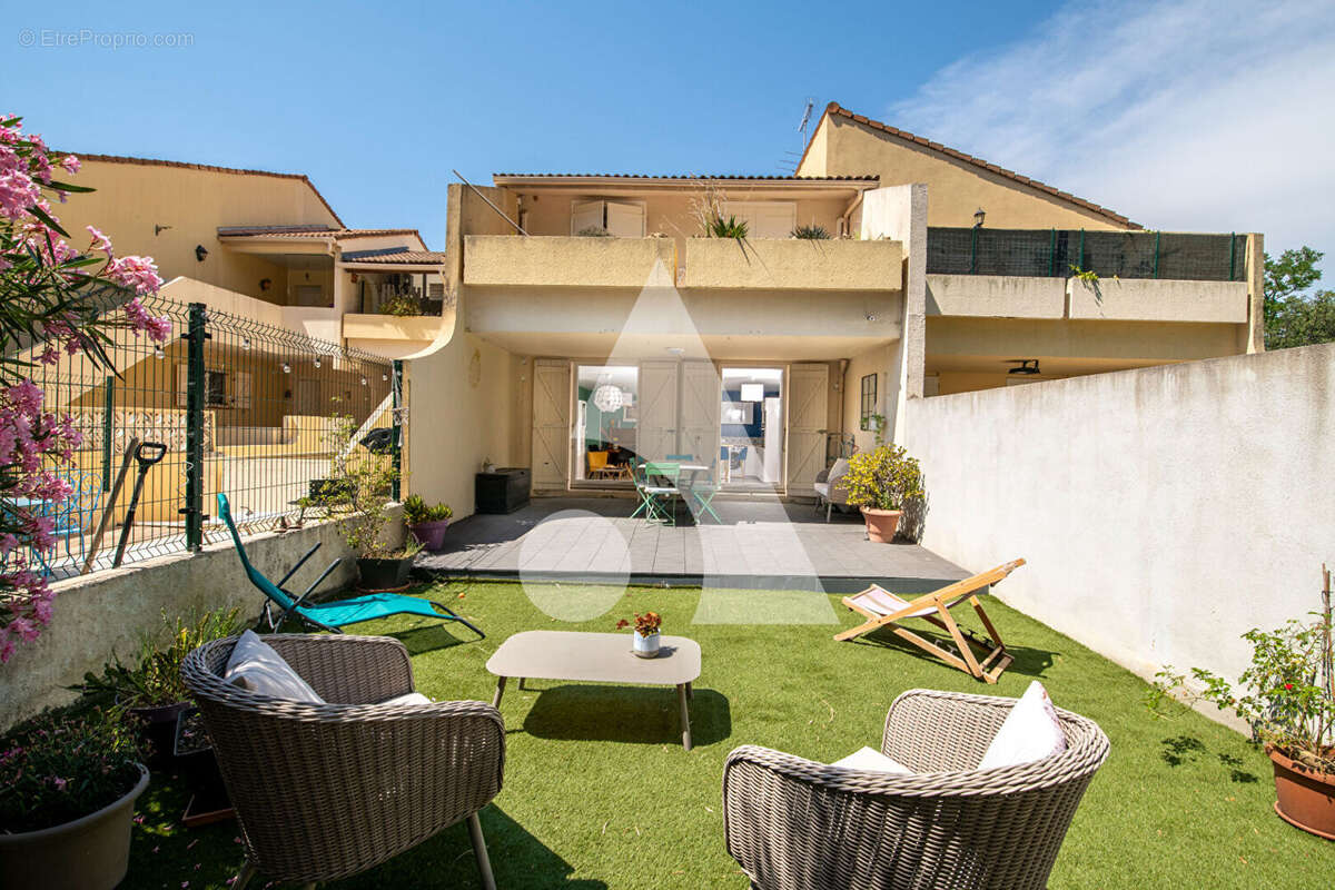 MARSEILLE 13e ? T4 traversant de 85,70 m² avec jardin privatif, terrasses et garage fermé - photo 2