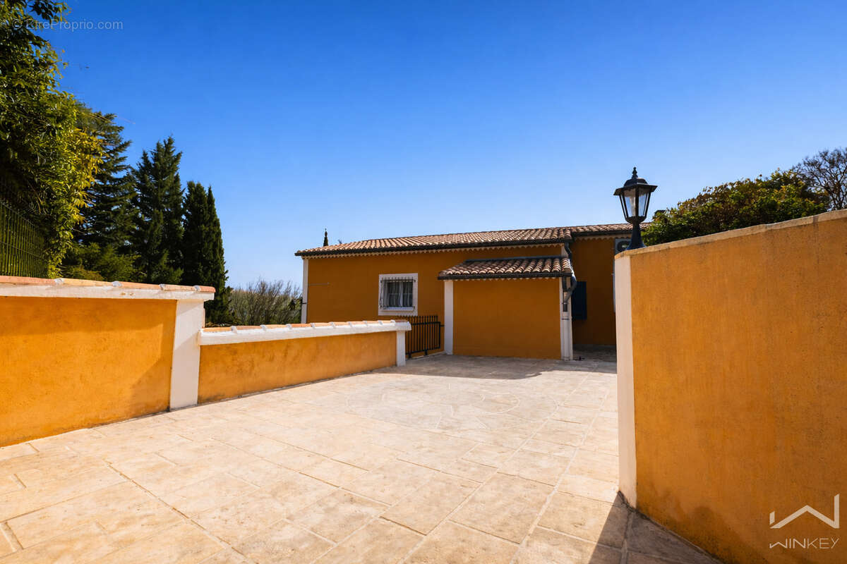 Maison à SAINT-MARCEL-D'ARDECHE